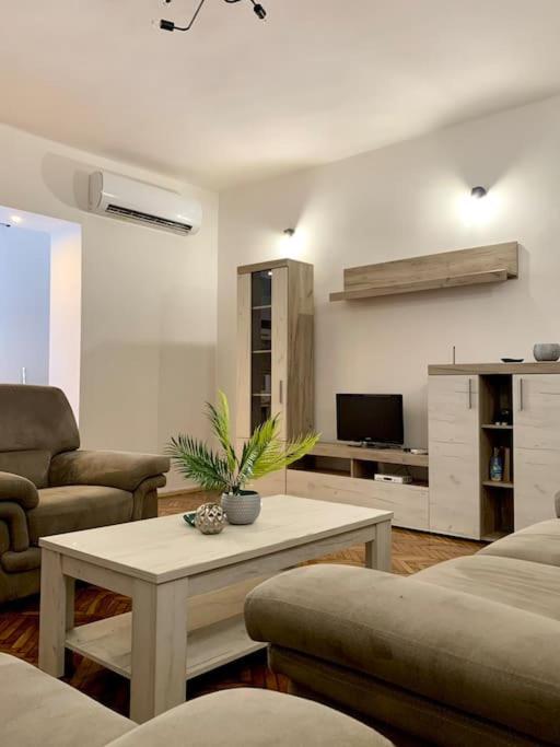Central City Apartment Skopje Extérieur photo